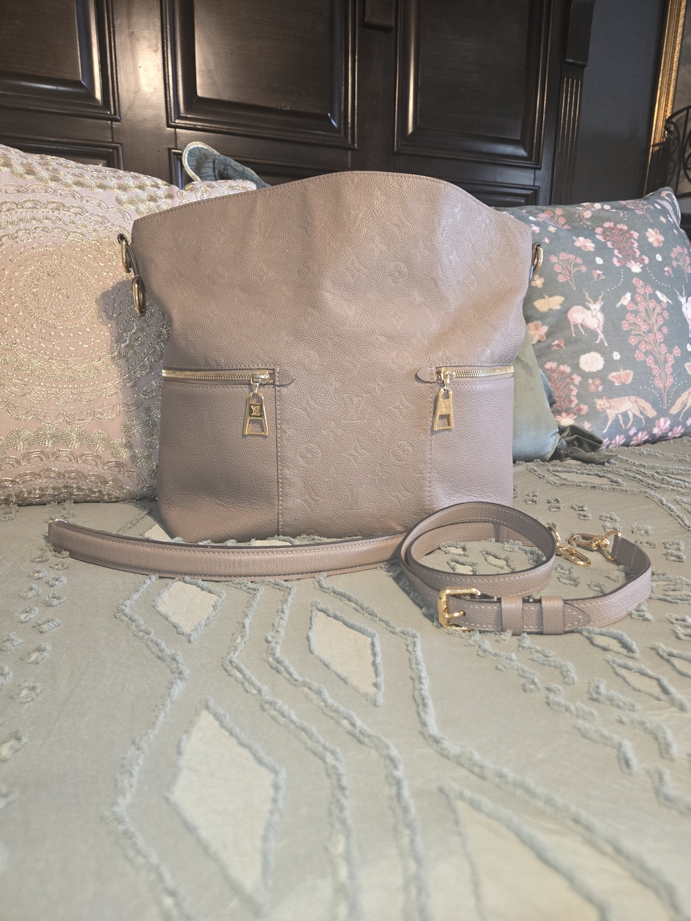 Vuittion Monogram Empreinte Hobo. - Picture 2 of 10